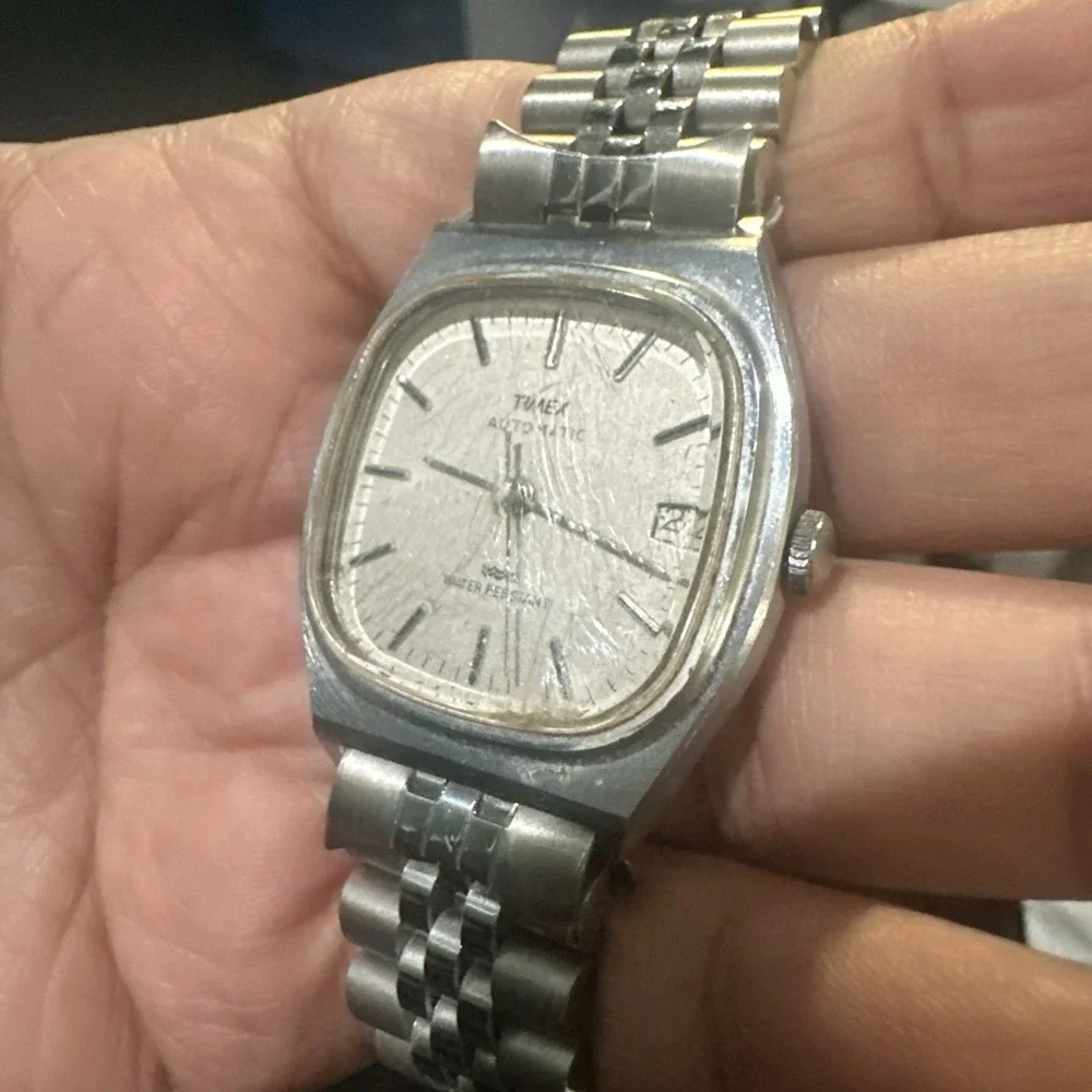 Working Vintage Timex Automatic Mens watch Silver Tone Steel 34mm Fit‎ 7.5 Runs